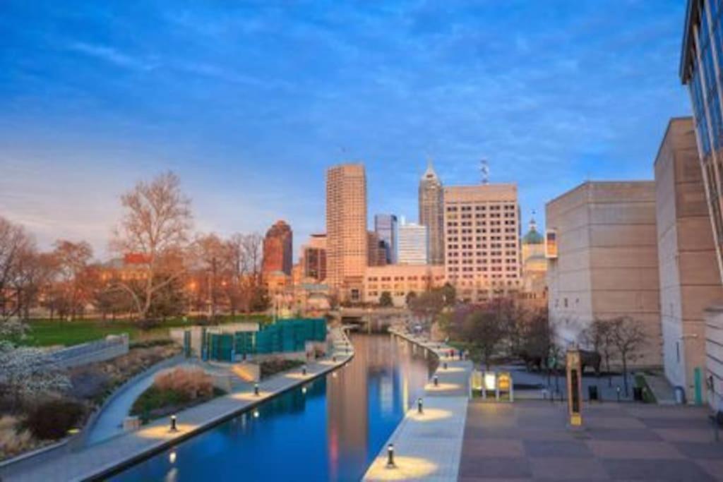 Free Parking! Downtown King Suite Lucas Oil- Conv Center Skywalk#1 Indianapolis Luaran gambar