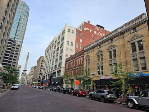 Free Parking! Downtown King Suite Lucas Oil- Conv Center Skywalk#1 Indianapolis Luaran gambar