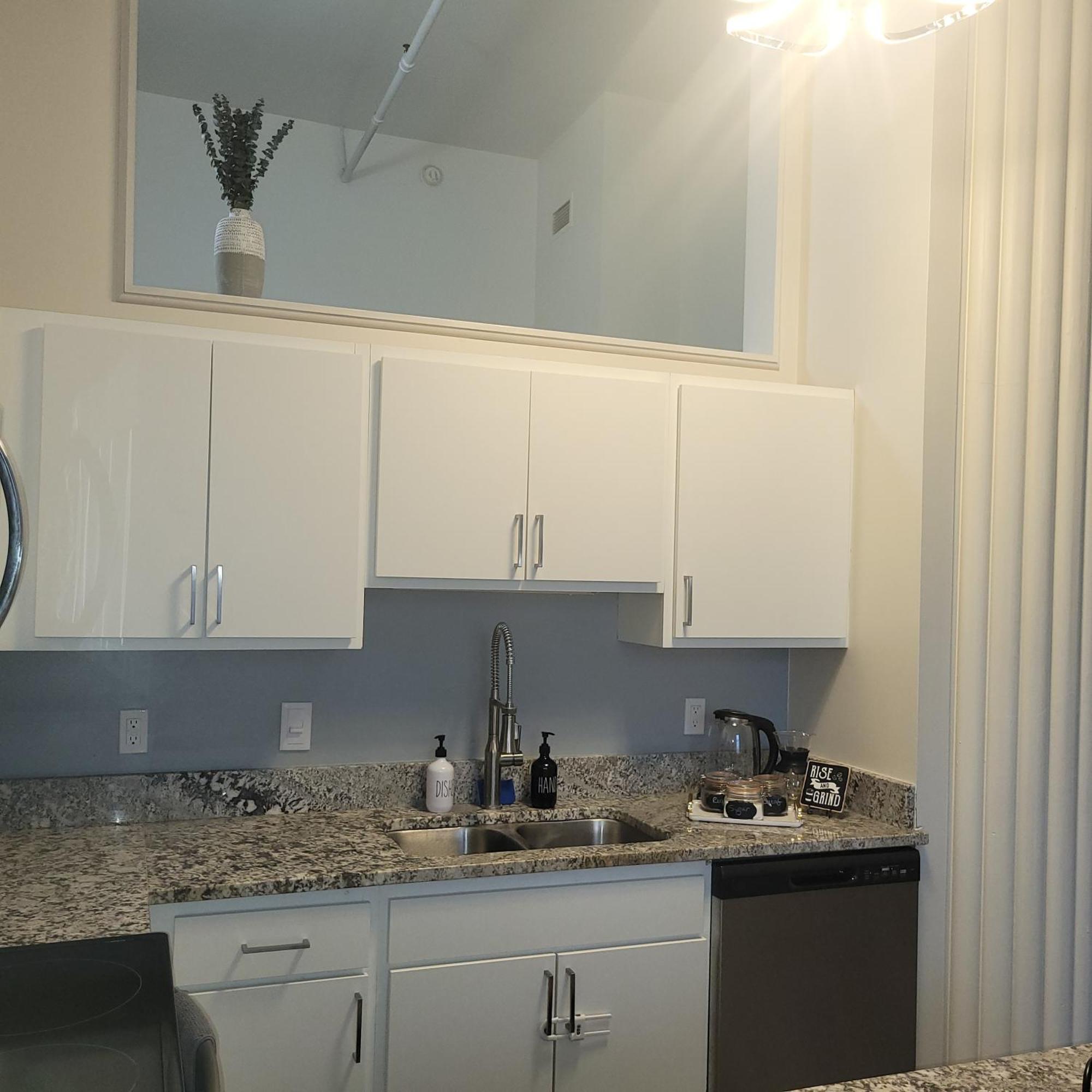 Free Parking! Downtown King Suite Lucas Oil- Conv Center Skywalk#1 Indianapolis Luaran gambar